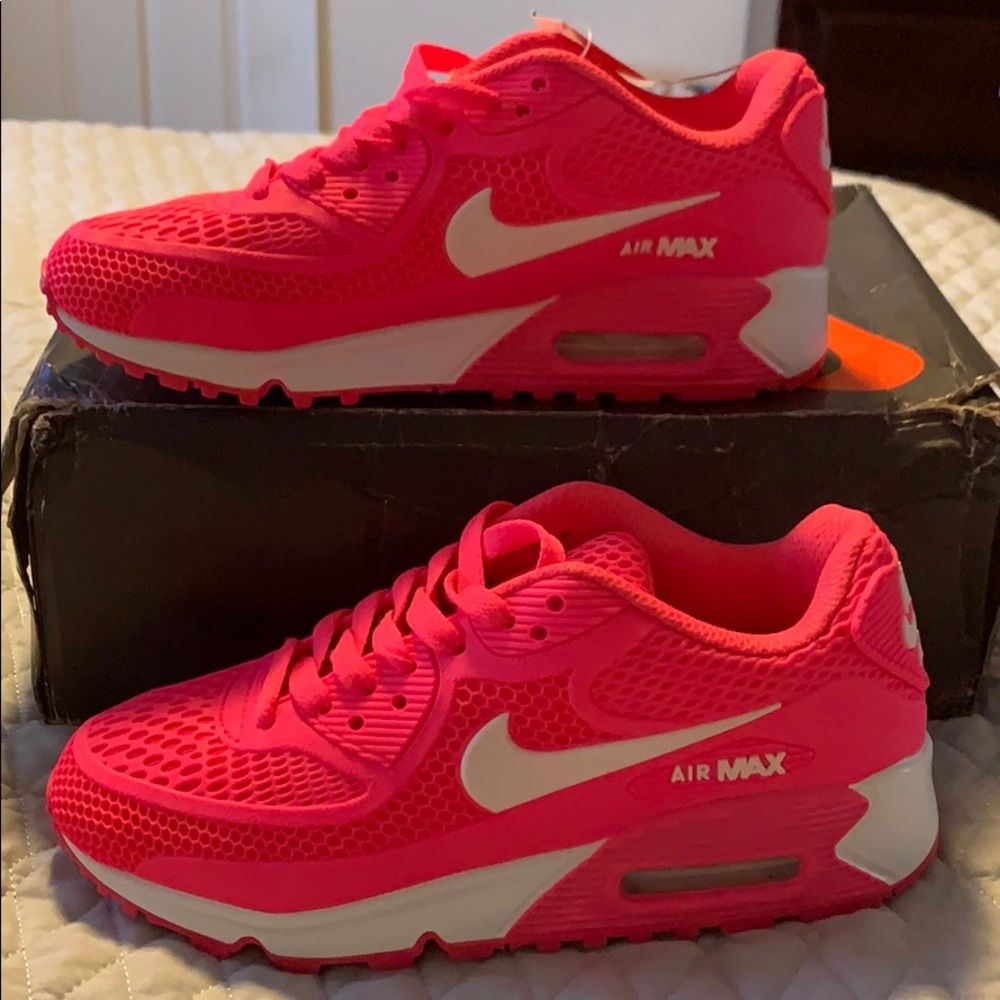 Hot Pink Air Max